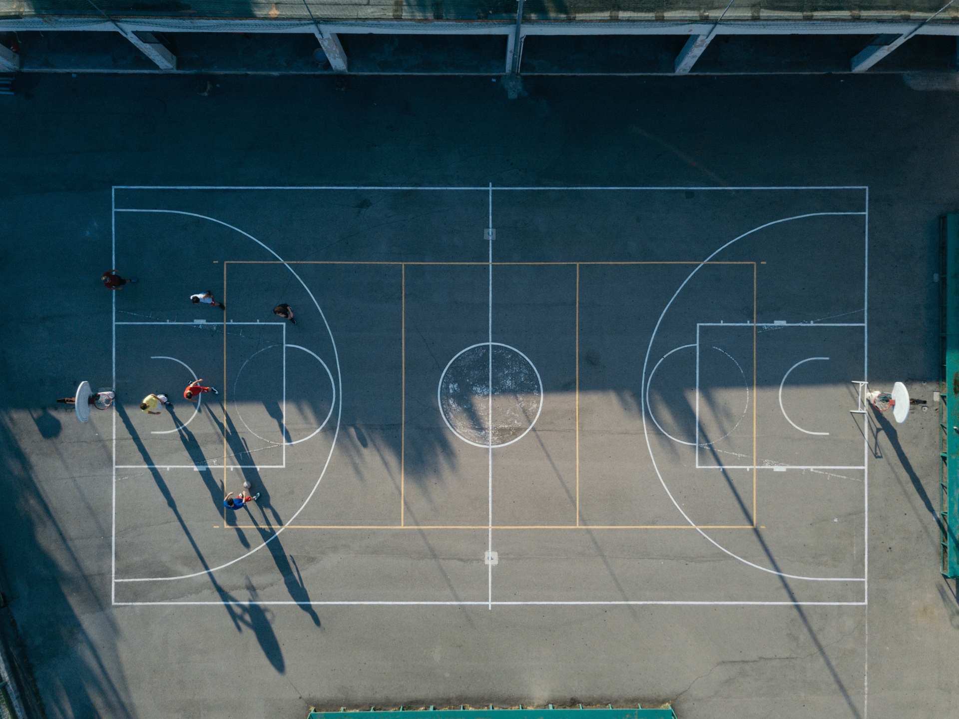 Recently cleaned basketball court | Featured image for the Basketball Court Cleaner page from MKL Pressure Cleaning.